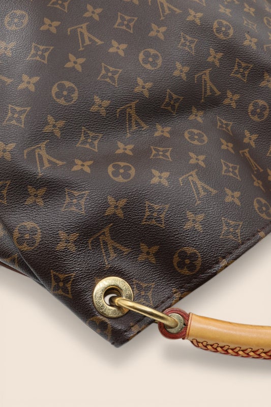 Louis Vuitton Artsy MM